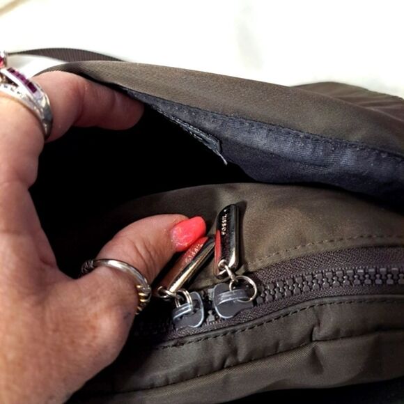 Fossil Messenger Bag Good Condition - Picture 7 of 10